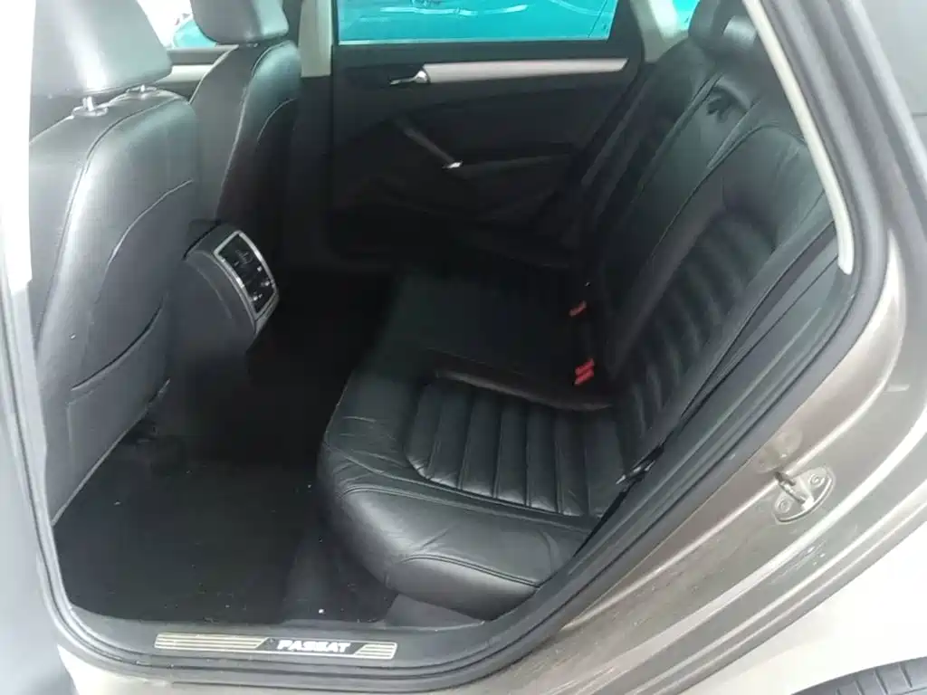 Фото 17 - Volkswagen Passat