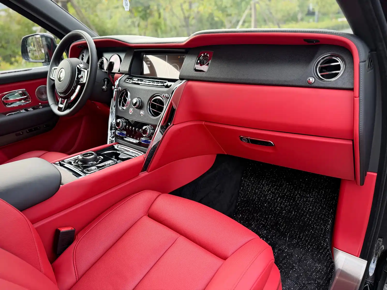 Photo 18 - Rolls-Royce Cullinan