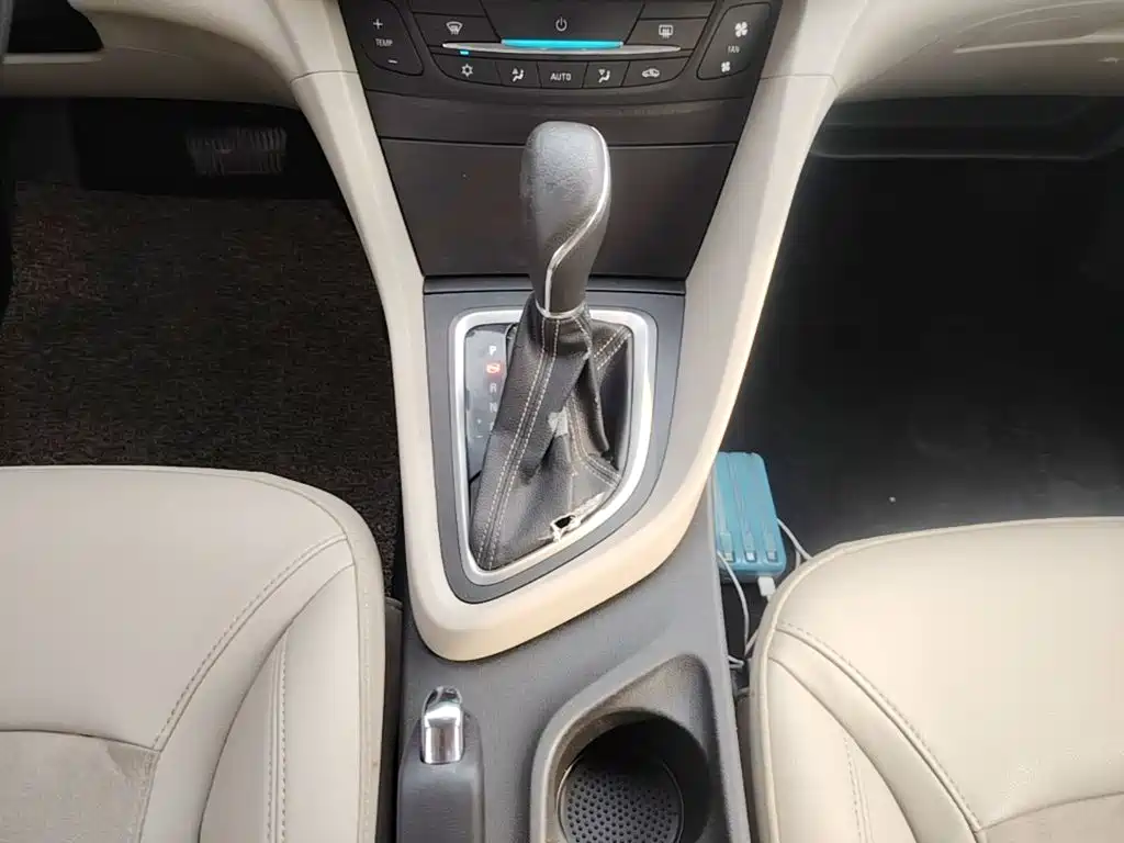 Фото 14 - Buick Excelle