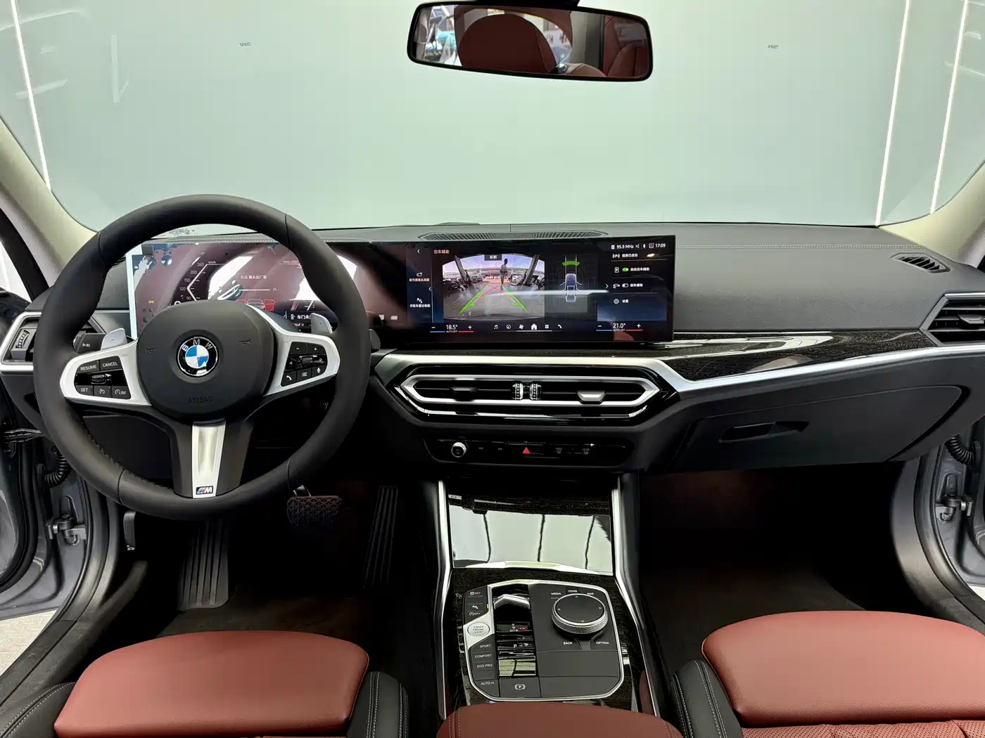 BMW 3 Series 2025 325Li M Sport Package фото 17