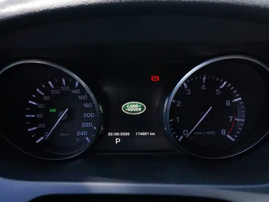 Land Rover Discovery Sport 2017 2.0T HSE фото 11