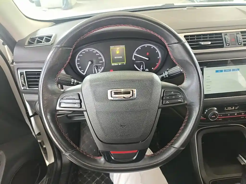 Qoros 5 2019 2019 1.6T Automatic Zhiyun Internet (AliOS) Premium Edition