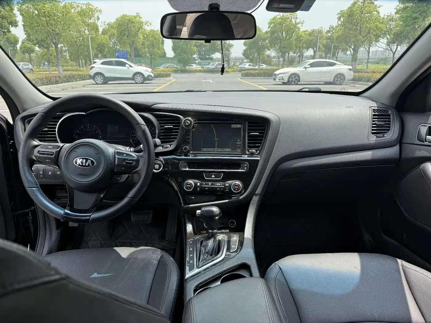 Kia K5 2014 2.0L Automatic LUXURY фото 4