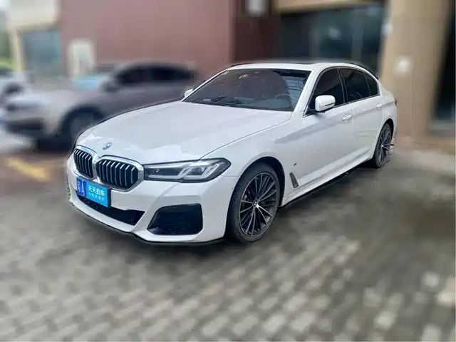 BMW 5 Series 2021 530Li Leading M Sport Package — фото 4
