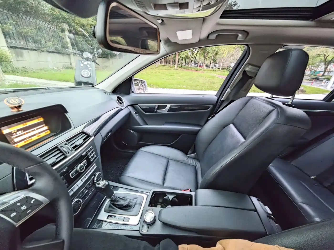 Mercedes-Benz C-Class 2011 C 180K Classic фото 10