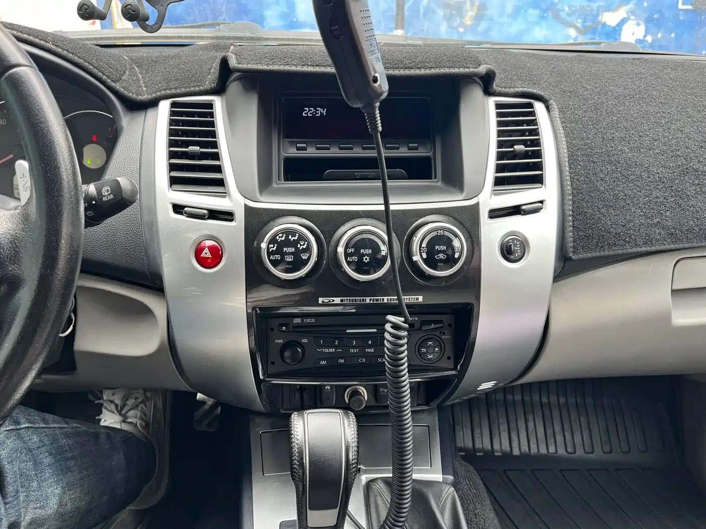Mitsubishi Pajero Sport 2013 3.0L AWD Executive фото 14