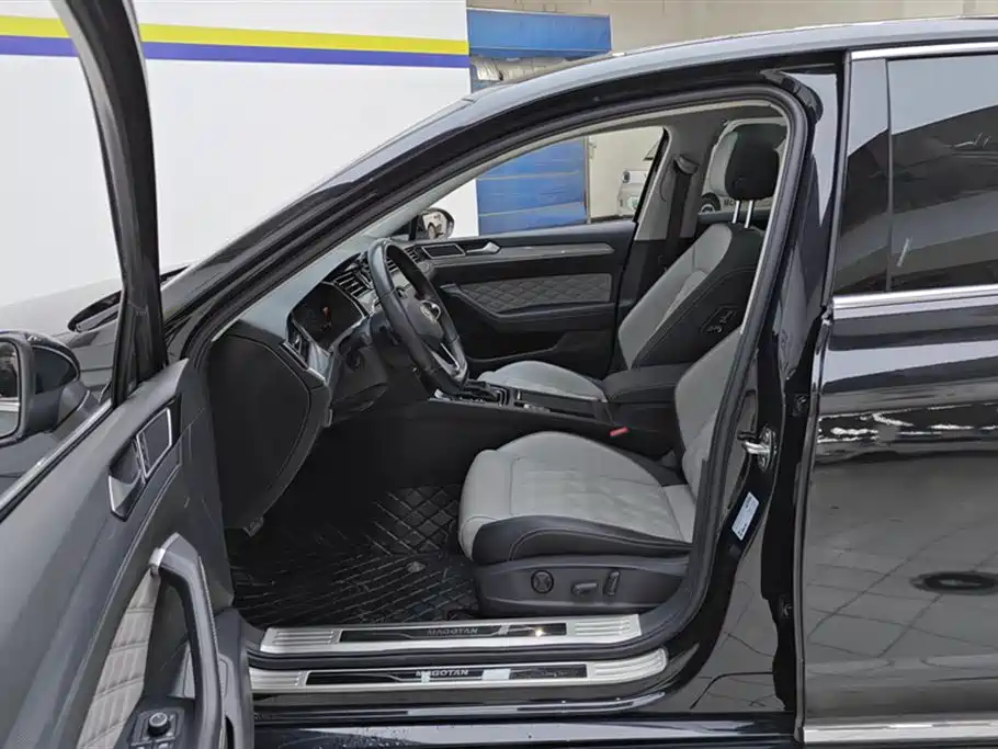 Volkswagen Magotan 2023 2 Million Units Anniversary Edition 330TSI DSG Leading Type фото 9
