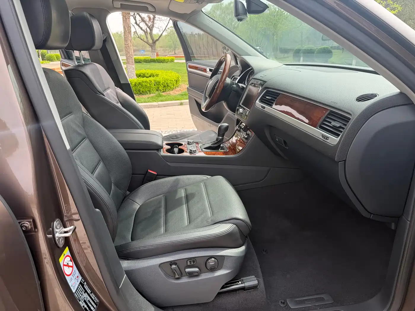 Volkswagen Touareg 2011 3.0TSI Premium фото 9