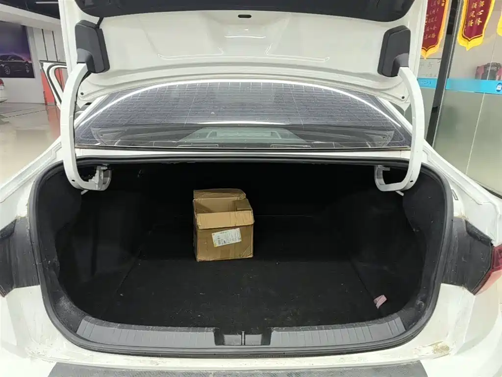 Volkswagen Sagitar 2021 200TSI DSG Comfort Smart Edition фото 19