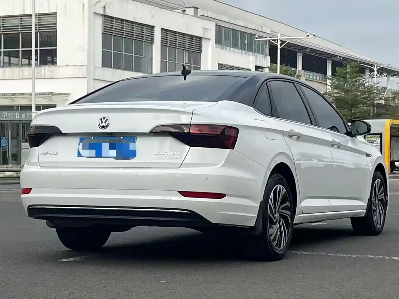 Volkswagen Sagitar 2022 280TSI DSG Surpassing Edition фото 7