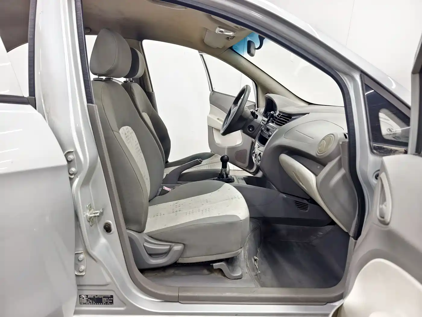 Chevrolet Sail 2013 Sedan 1.4L Manual Ideal Happiness Edition фото 13