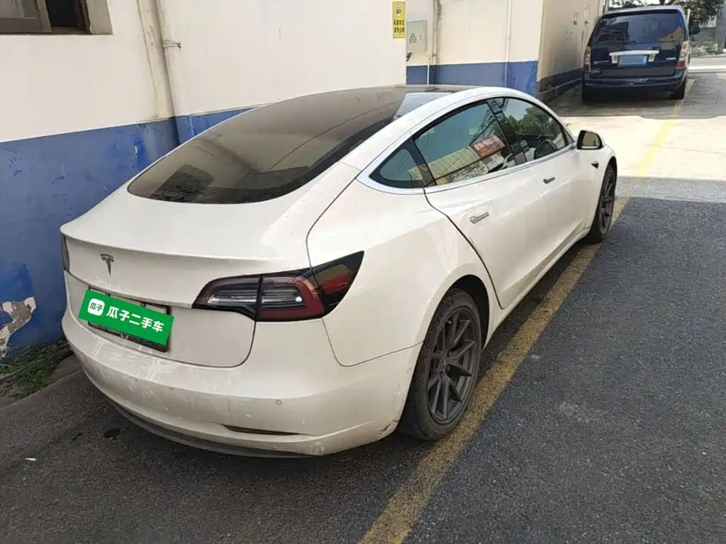 Tesla Model 3 (Import) 2020 2019 Long Range All-Wheel Drive Edition
