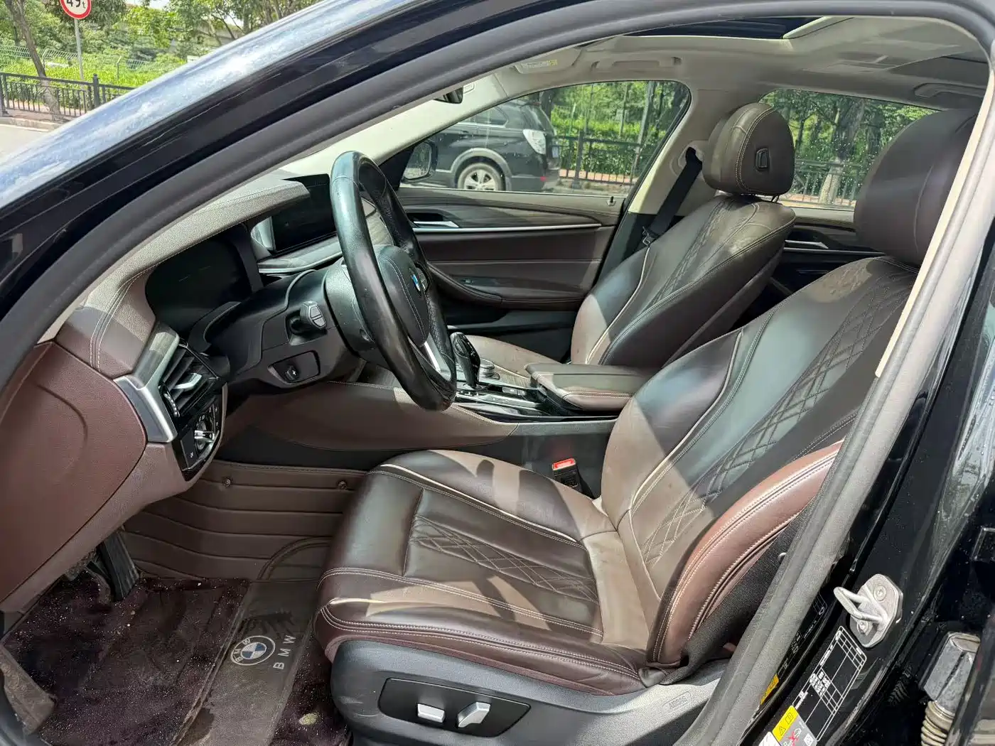 BMW 5 Series New Energy 2020 530Le Luxury Package фото 6
