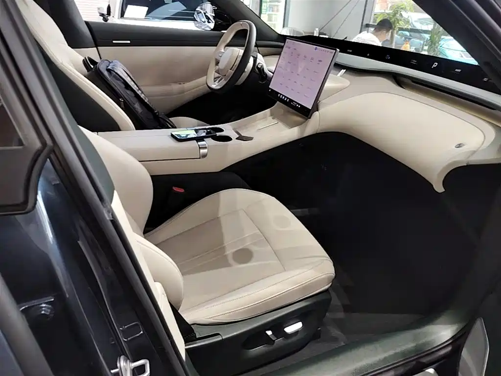 Xiaomi Auto Xiaomi YU7 2025 Extended Range RWD Edition фото 25