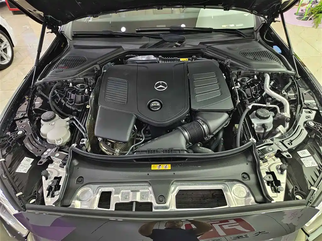 Mercedes-Benz E-Class 2024 E 300 L Fashion фото 16