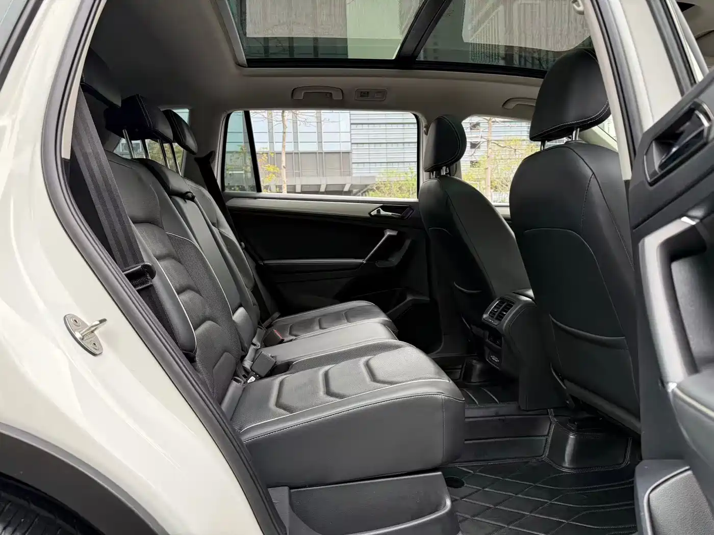 VOLKSWAGEN TIGUAN L NEW ENERGY