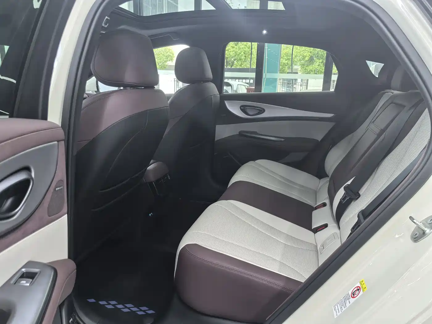 BYD Seal 07 DM-i 2025 Smart Drive Edition DM-i 1.5L 125km Premium фото 17