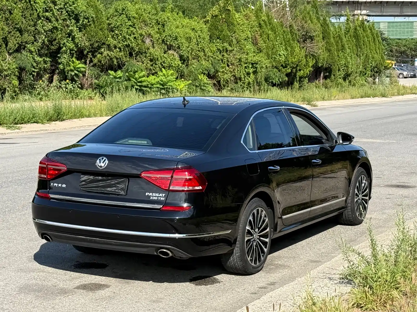 Фото 7 - Volkswagen Passat