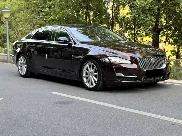 Jaguar Jaguar XJ 2016 XJL 3.0 SC 4WD Panorama Business Edition