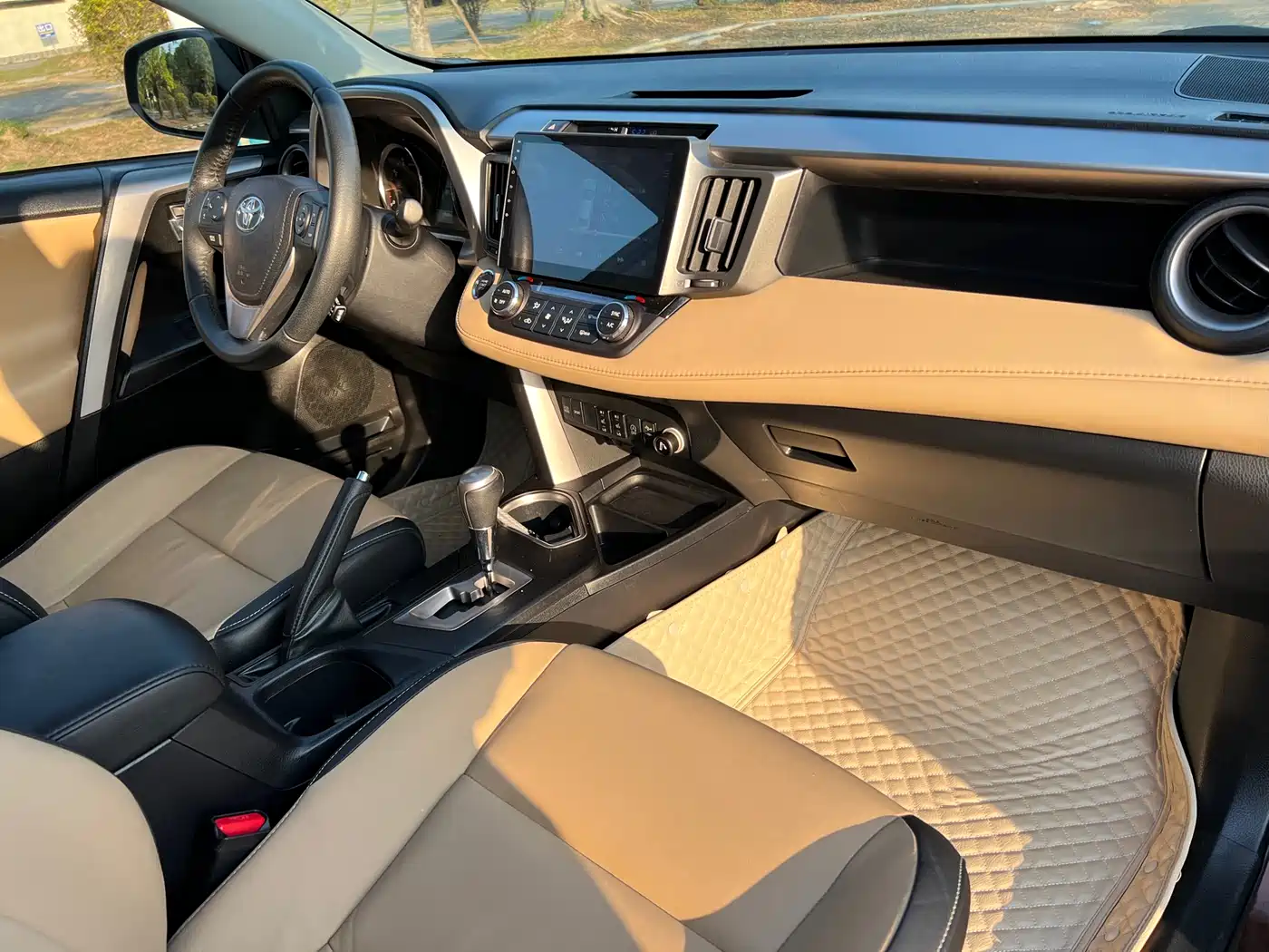 Toyota RAV4 Rongfang 2016 2.0L CVT 2WD Smart (China V) фото 16