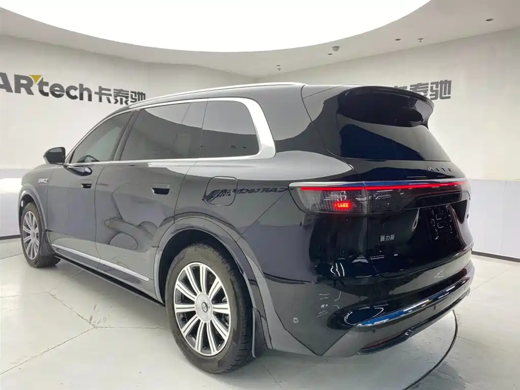 AITO Wenjie AITO M8 2025 Model Extended Range Max+ Edition 53.4kWh 6-Seater фото 7
