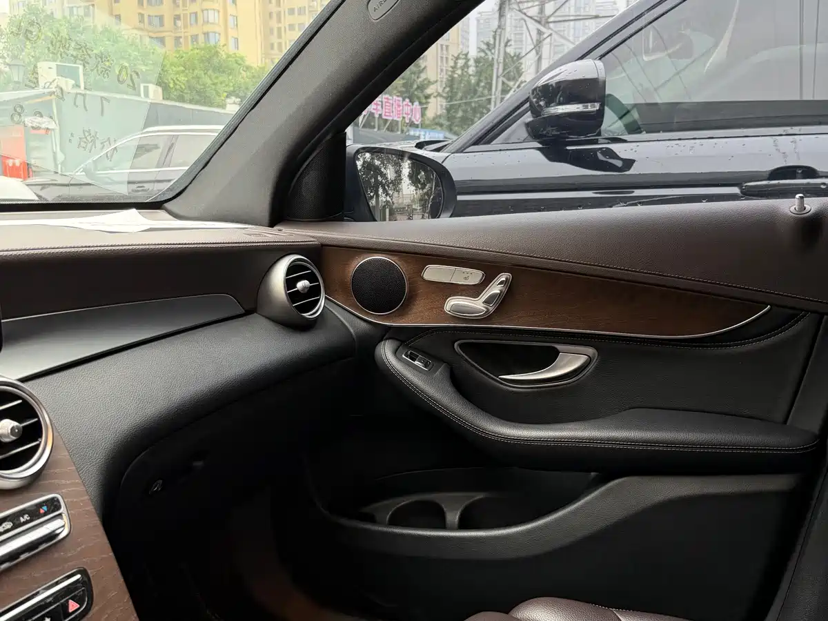 Mercedes-Benz GLC 2020 GLC 260 L 4MATIC Luxury фото 15