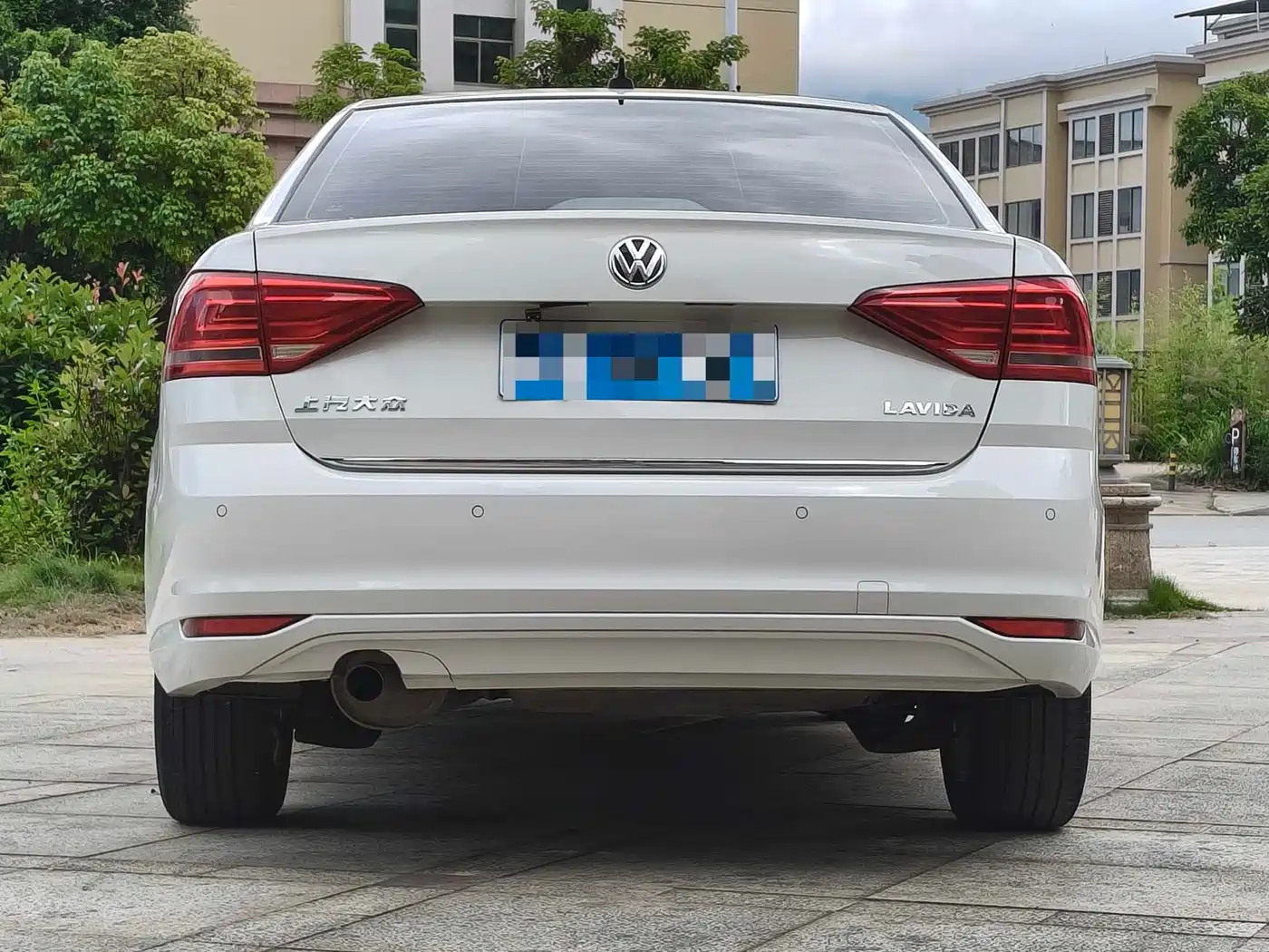 Volkswagen Lavida 2017 1.6L Automatic Comfort Edition фото 9