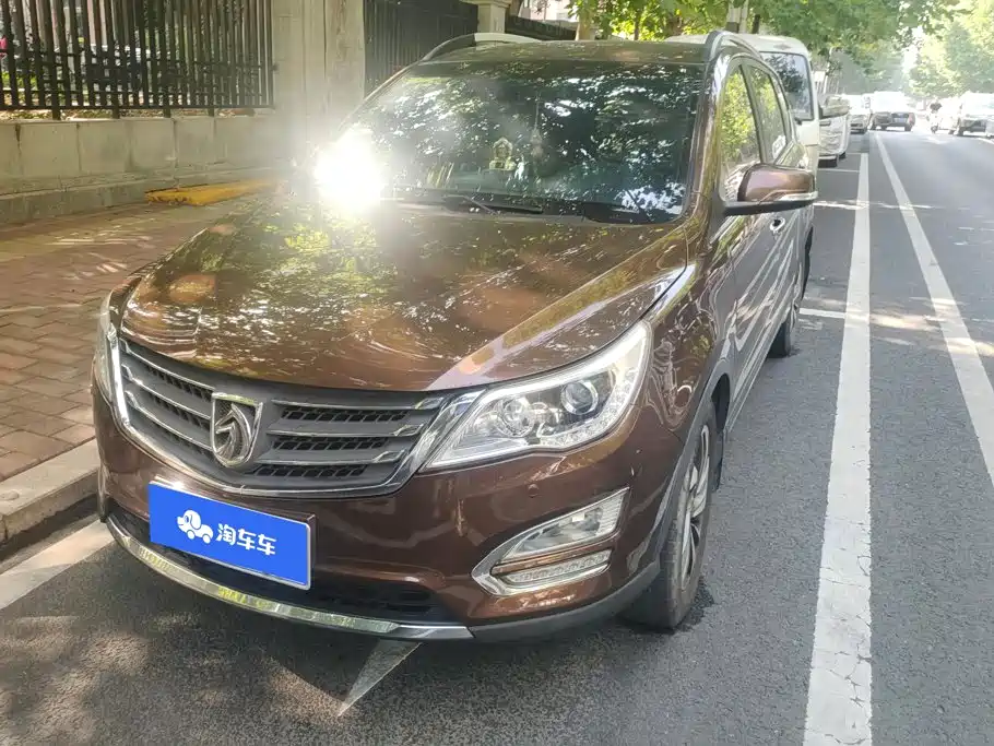 Baojun 560 2015 2015 1.8L Manual Luxury