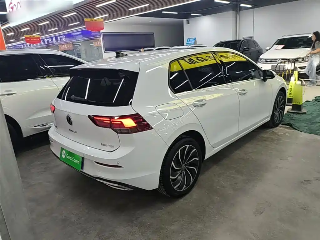 Volkswagen Golf 2023 Facelift 280TSI DSG Pro фото 7