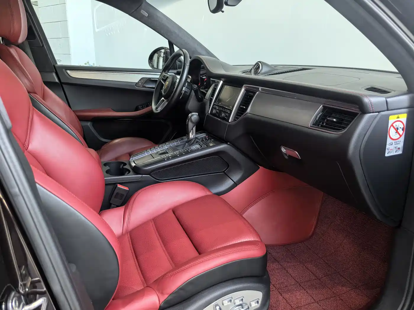 Porsche Macan 2016 Macan Turbo 3.6T фото 14