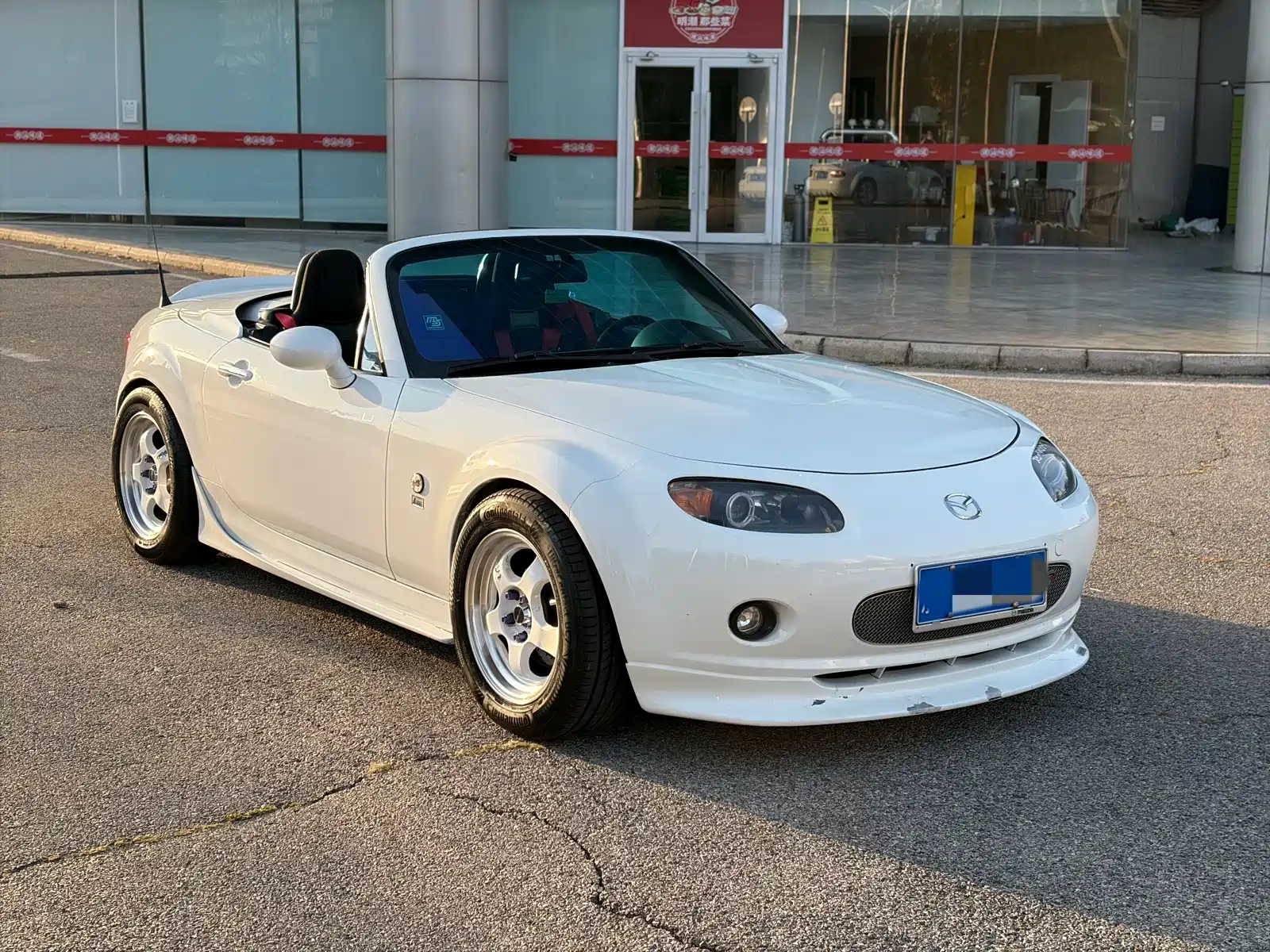 Фото 3 - Mazda MX-5