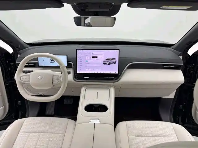 Dongfeng Yipai eπ008 2025 2026 6-seater Extended Range Family Edition