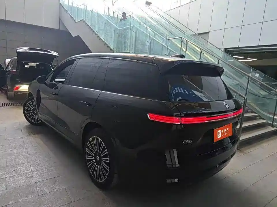NIO ES8 2026 2025 Model 6-Seat Executive Luxury Edition