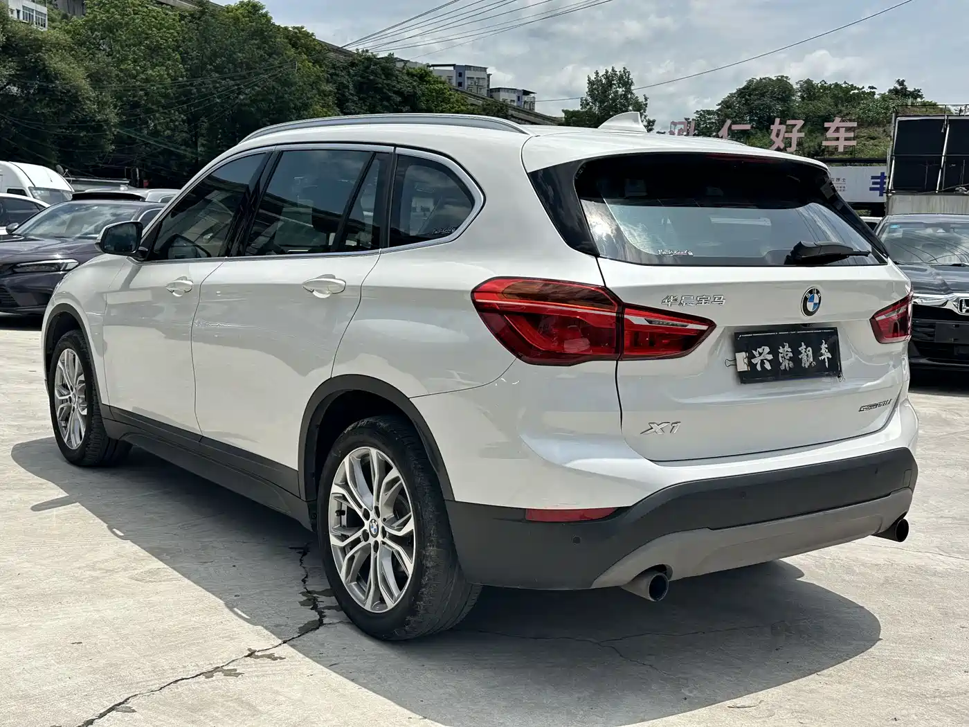 BMW X1 2019 sDrive20Li Leading Model фото 4