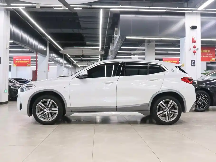 BMW X2 2020 2020 sDrive25i Leading M Off-Road Package
