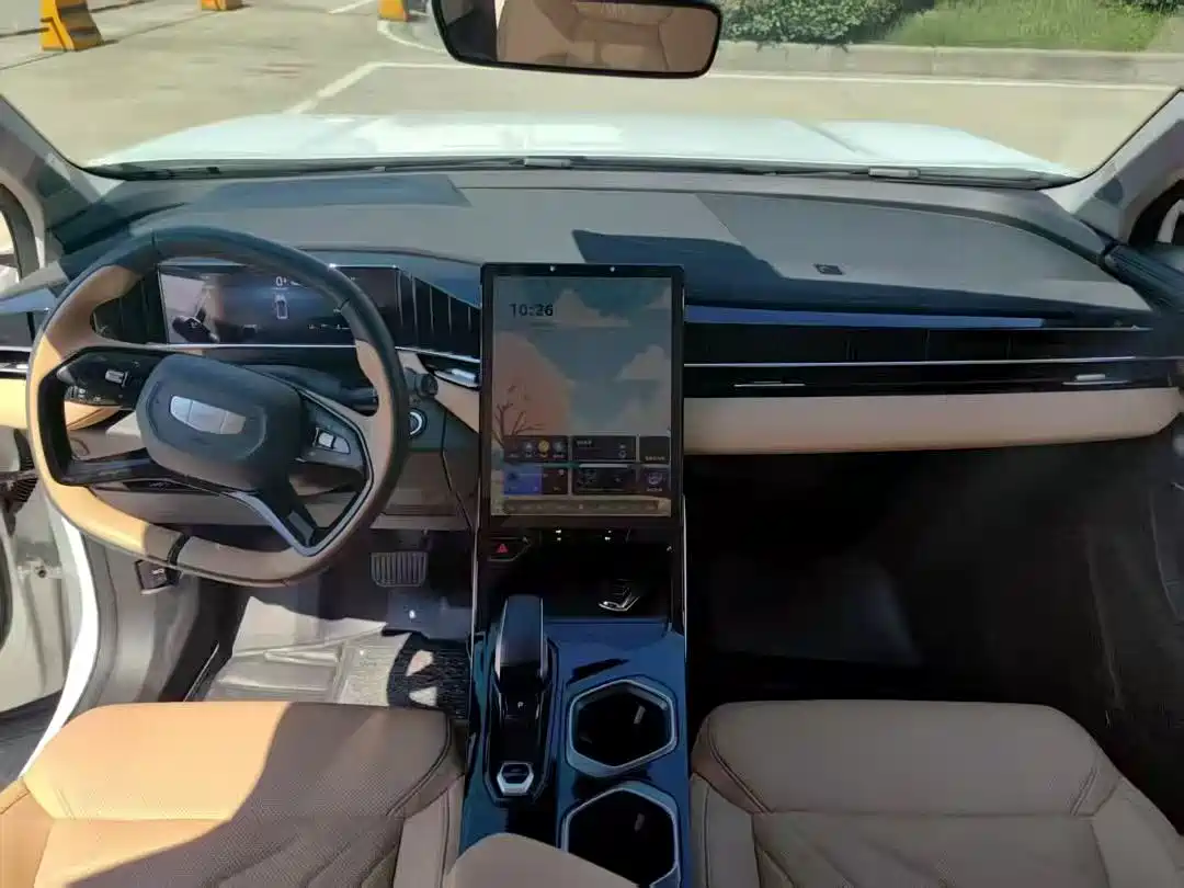 GEELY AUTOMOBILE BOYUE L