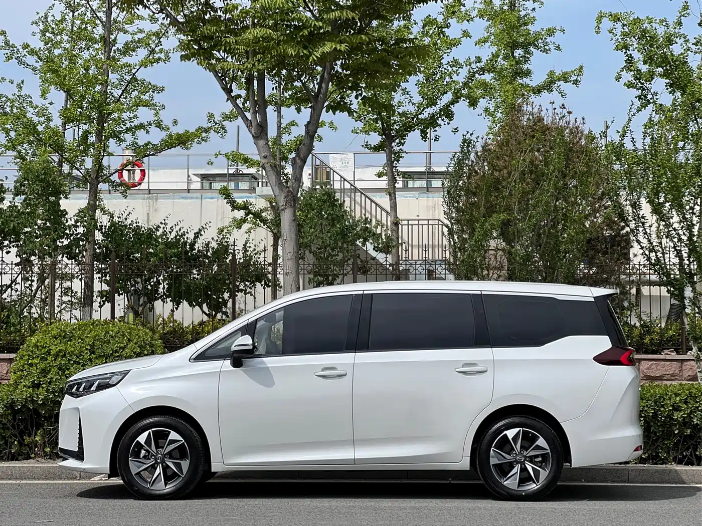 GAC Trumpchi Trumpchi M6 2023 PRO 270T DCT Luxury Edition фото 4