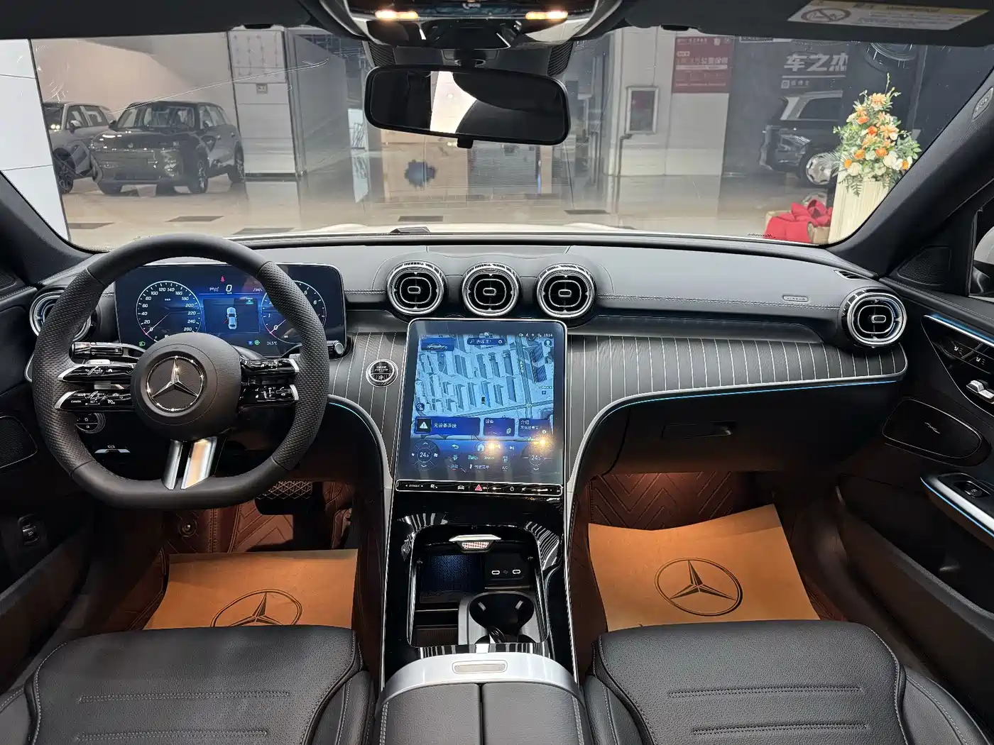 Photo 8 - Mercedes-Benz C-Class