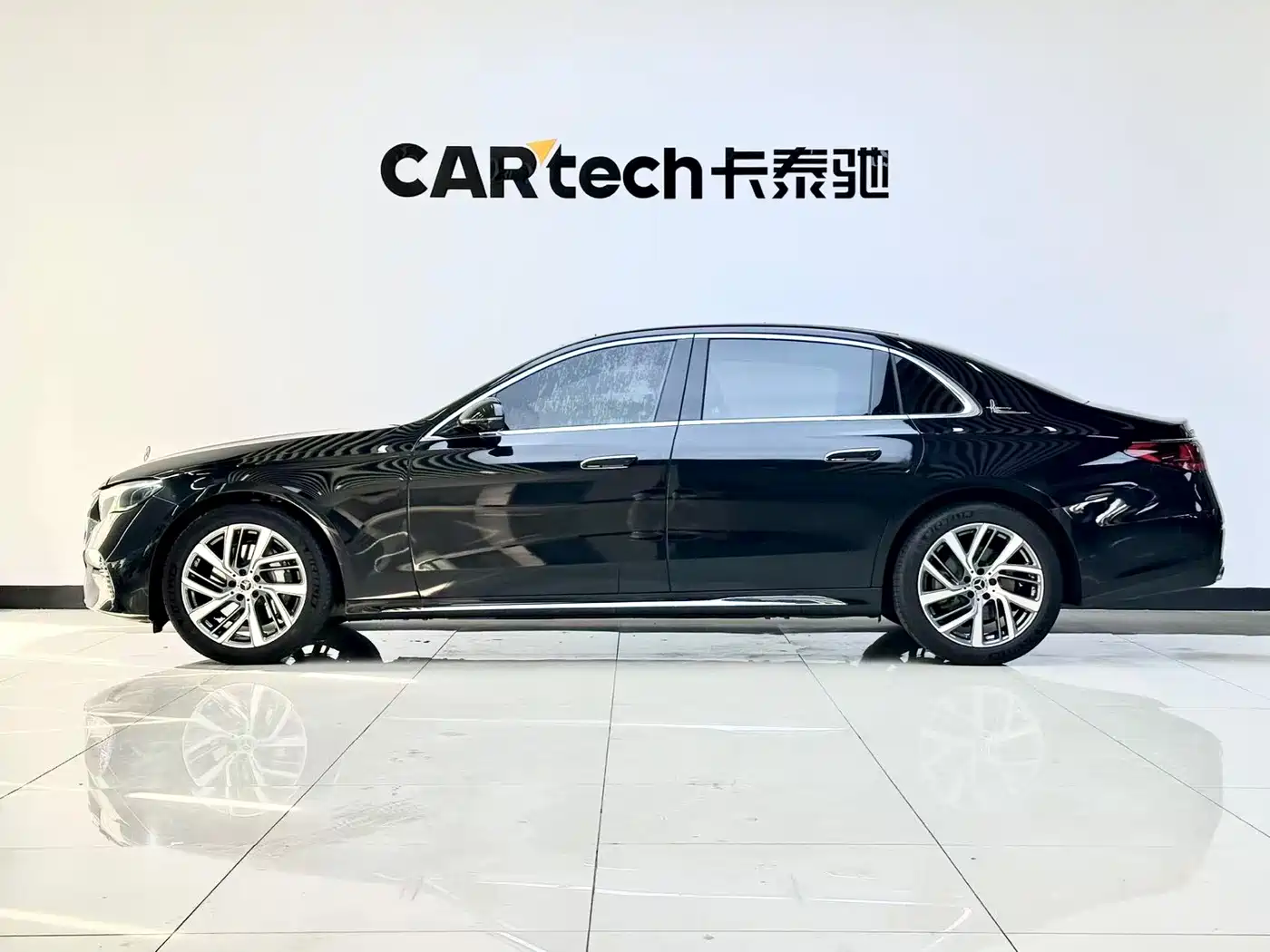 Mercedes-Benz E-Class 2024 E 300 L Fashion фото 6