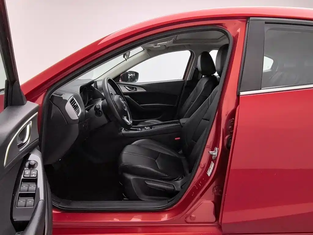 صورة 10 - Mazda Mazda 3