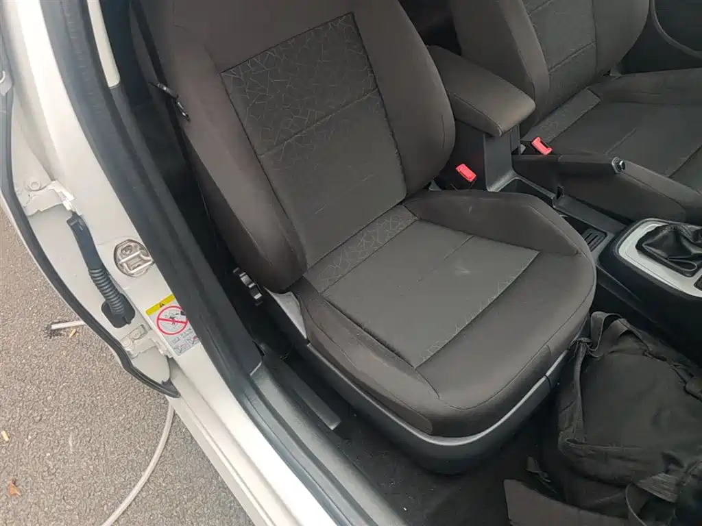 Volkswagen Lavida 2017 1.6L Automatic Comfort Edition фото 25