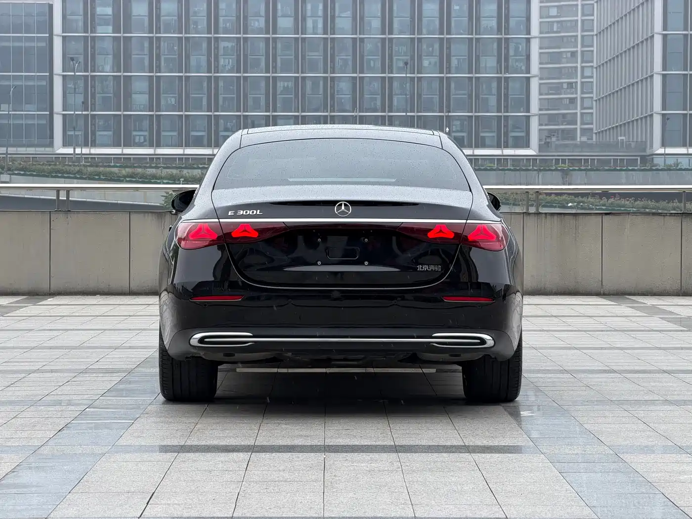 Mercedes-Benz E-Class 2025 E 300 L Luxury фото 6