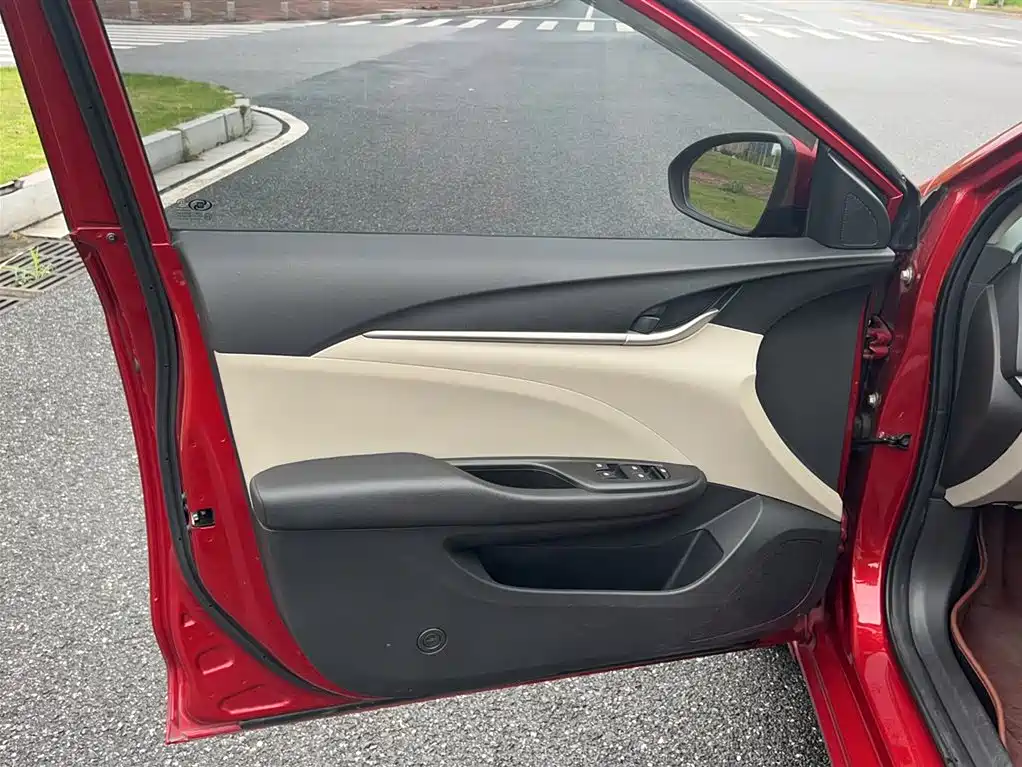 Buick Excelle 2017 15N Automatic Progressive фото 5