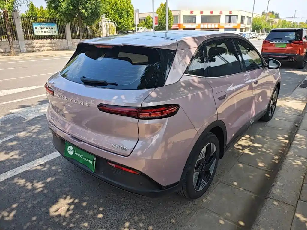 Photo 7 - Besturn Yueyi 03