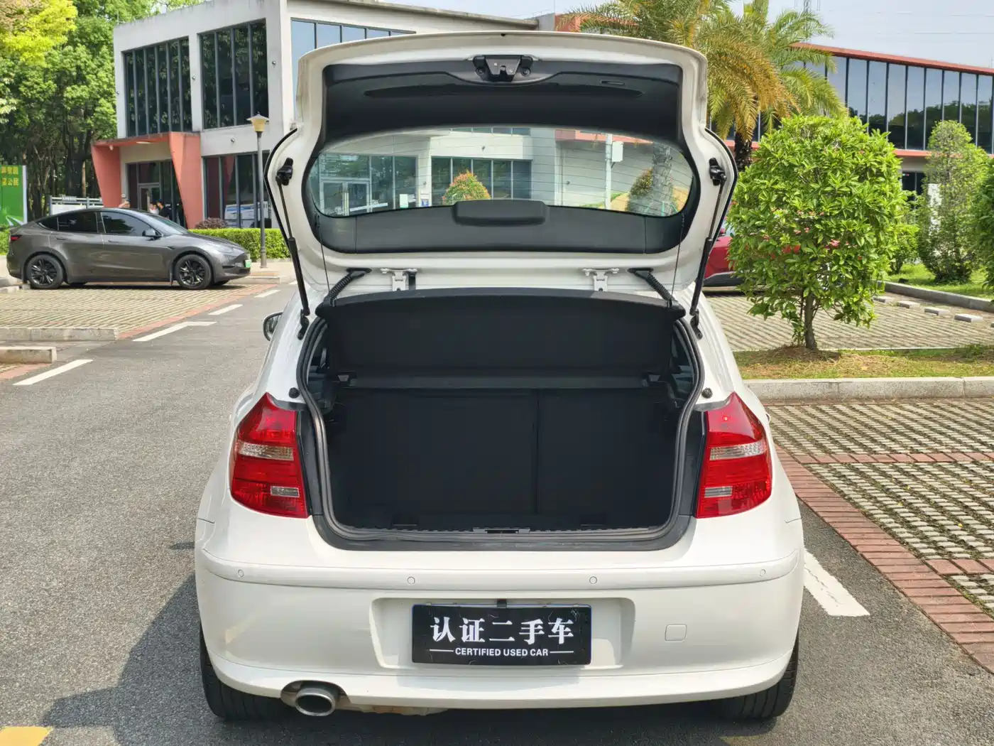 BMW 1 Series (Import) 2008 120i Automatic фото 9