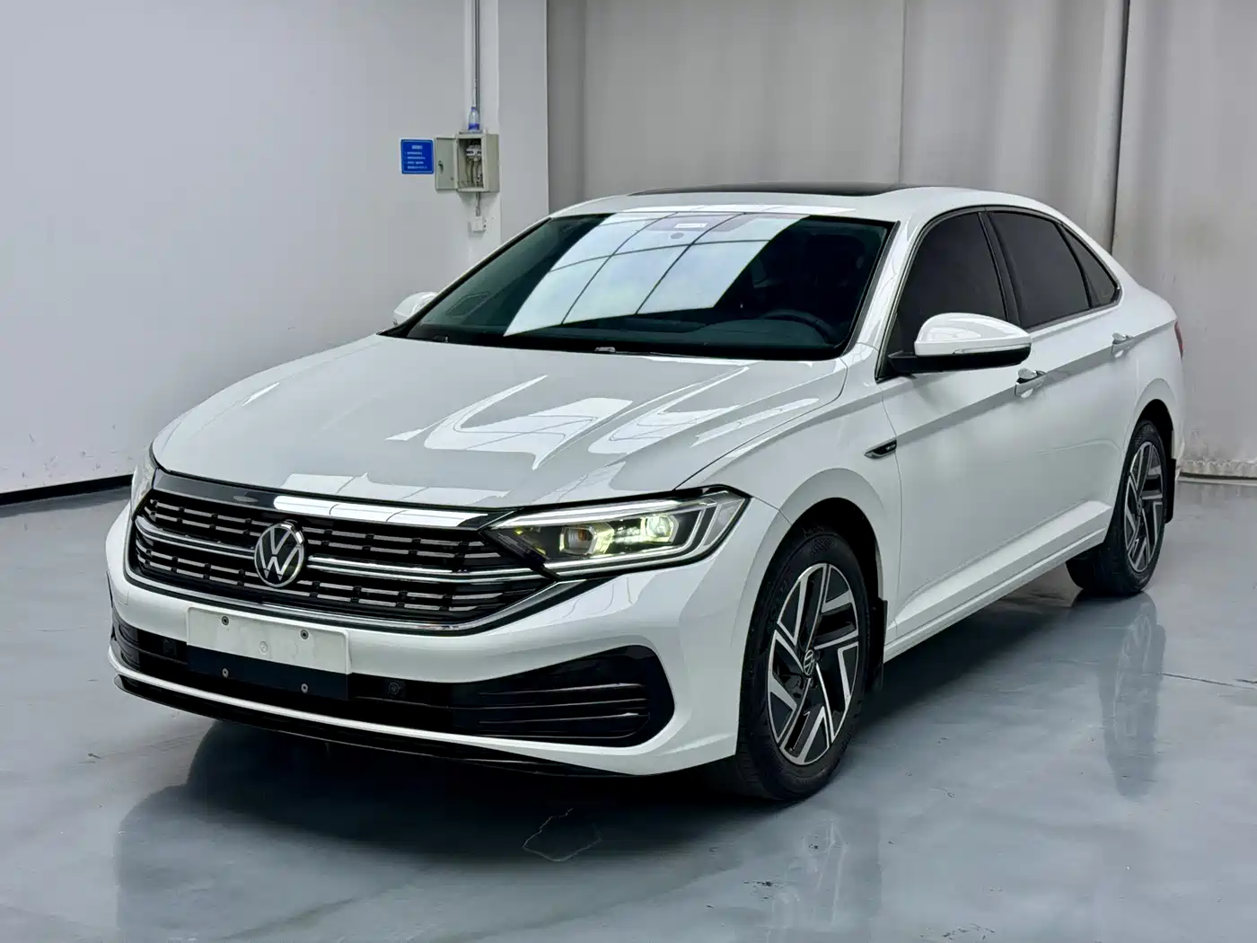 Volkswagen Sagitar