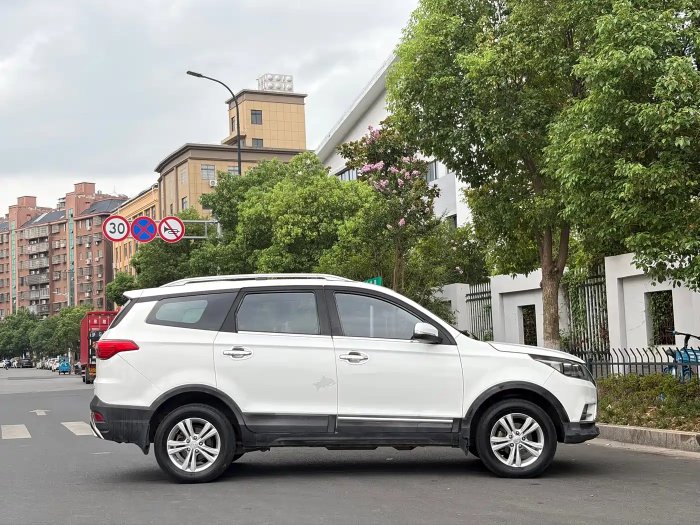 BAIC Huansu S3 2017 2016 S3L 1.5L Manual Premium