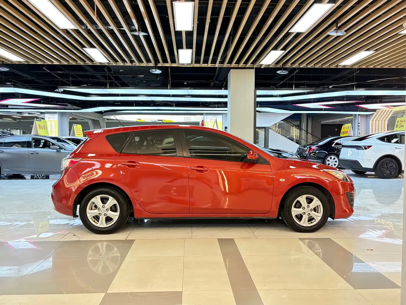 Mazda Mazda3 (Import) 2010 Hatchback 1.6 Automatic Luxury фото 6