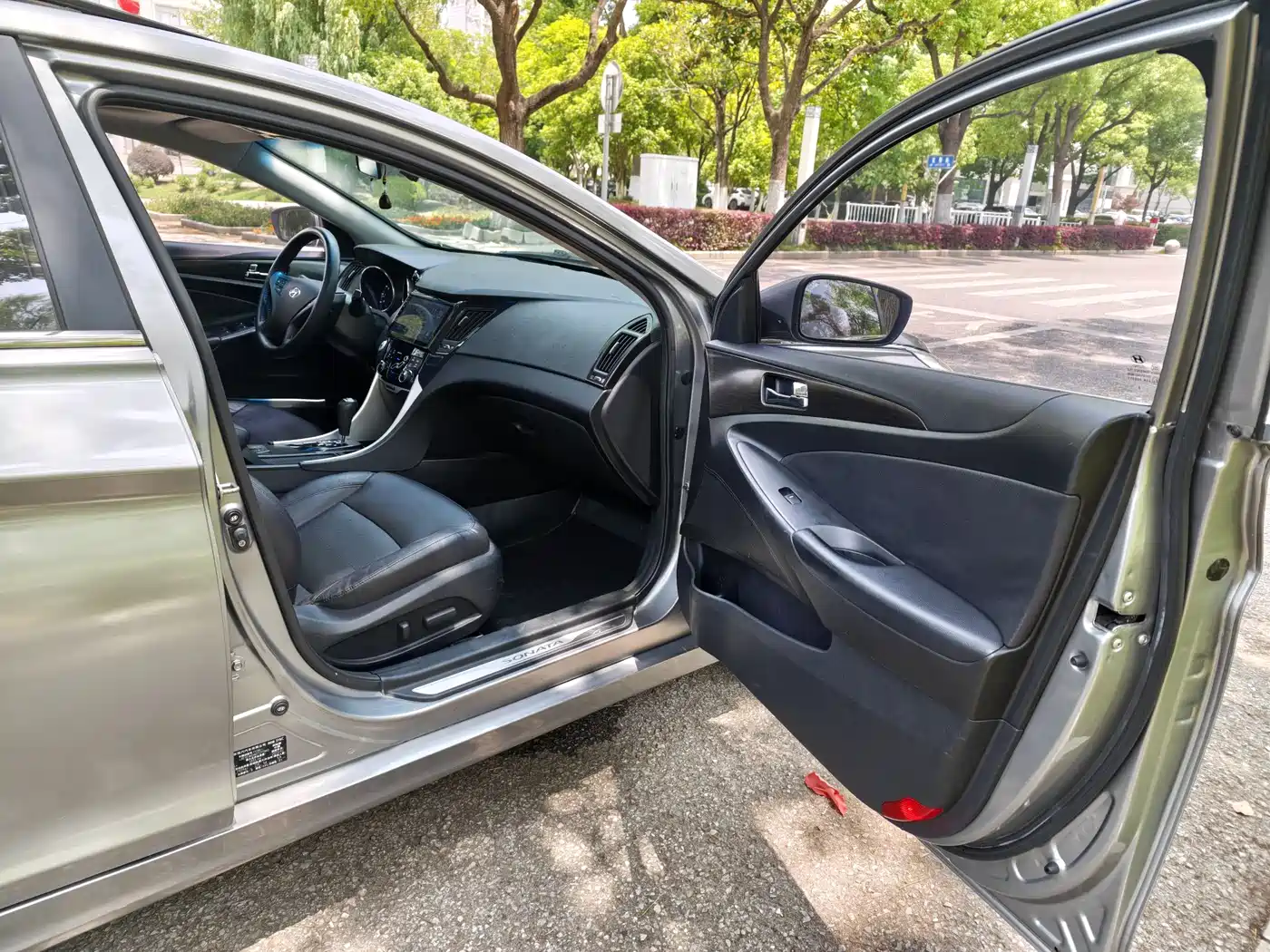 Hyundai Sonata 2013 2.0L Automatic Luxury Edition фото 15
