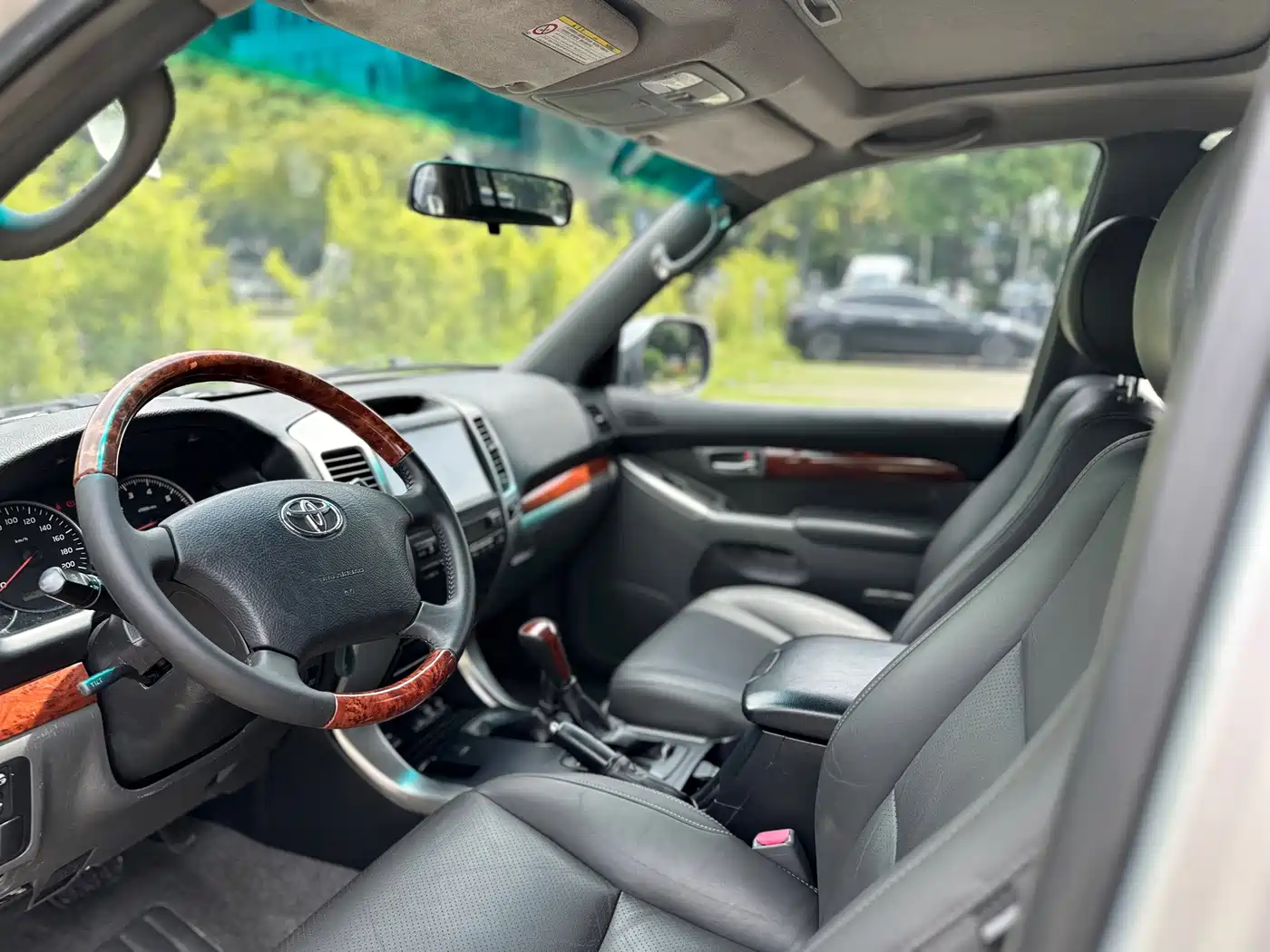 Photo 9 - Toyota Prado